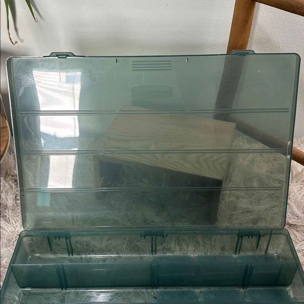 Rubbermaid 1995 Plastic Storage‎ Container Tackle Box Organizer Made In USA Vtg